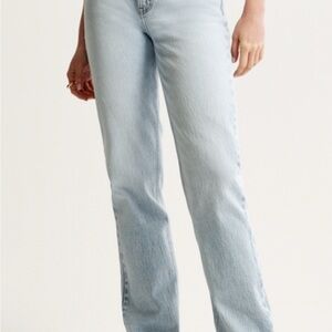Abercrombie & Fitch The 90’s Straight Ultra High Rise Curve Love Jean- Light